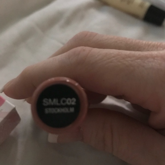 ❤️With free gift❤️Cosmetic bag w/ makeup - Picture 4 of 8